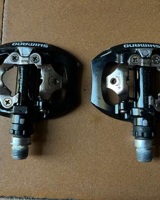 Pedali Shimano con attacco SPD