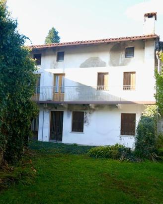 CASA PLURICAMERE CON GIARDINO
