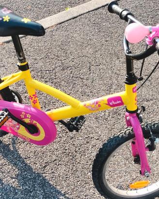 Bicicletta con rotelle