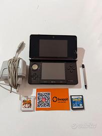 Nintendo 3DS nera + Caricatore originale + Giochi