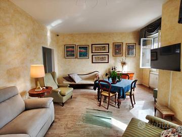 Appartamento di 120 m² con 5 locali a Albenga