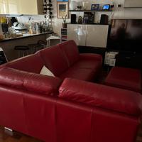 Divano ad angolo  con puff