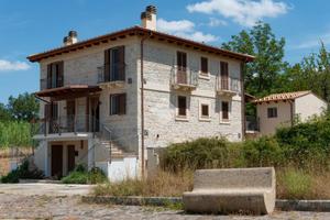 PORZIONE DI BIFAMILIARE A CARAMANICO TERME