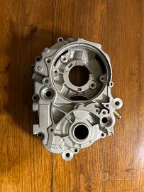 Carter motore sinistro YX 140