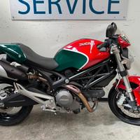 DUCATI MONSTER 696 TRICOLORE