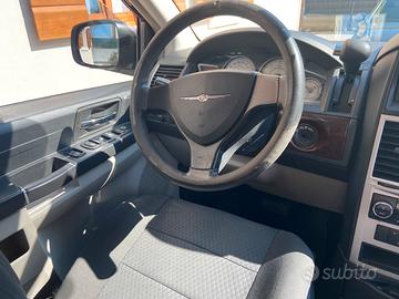 CHRYSLER GRAND VOYAGER