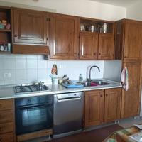 Cucina in legno massello di castagno