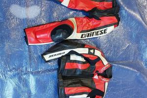 Tuta in pelle da moto Dainese