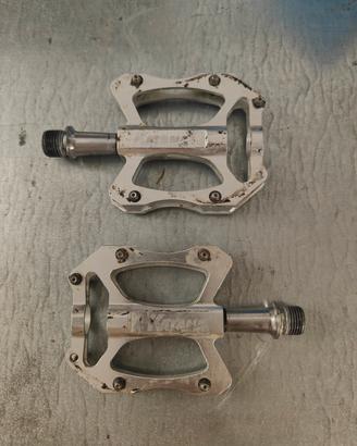pedali flat MTB 