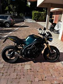 Triumph speed triple 1050