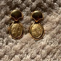 Orecchini in oro antico