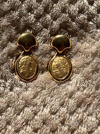 Orecchini in oro antico