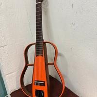 Chitarra silent artigianale in pelle