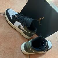 JORDAN 1 low verde oliva, bianco e nero EUR 38