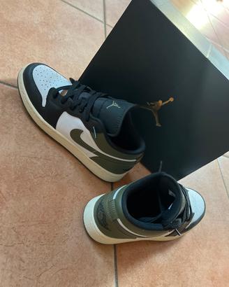 JORDAN 1 low verde oliva, bianco e nero EUR 38