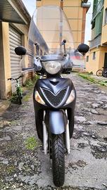 Suzuki UX Sixteen 150 anno 2009, 48.000 km,