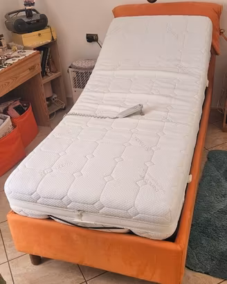 Letto singolo completo+materasso e rete elettrica