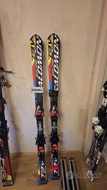 SALOMON - 2 paia di sci da gara 144cm