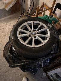Cerchi in lega BMW 16” con gomme montate