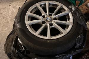 Cerchi in lega BMW 16” con gomme montate