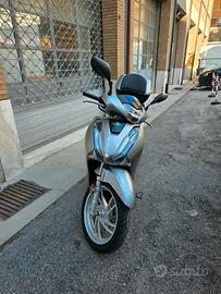Honda SH 125 ABS (2018) - Solo 8.400 km - Come Nuo
