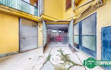 AMPIO SPAZIO PER LE TUE ESIGENZE: MAGAZZINO/GARAGE