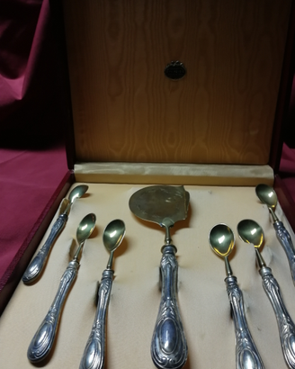 Set di posate
