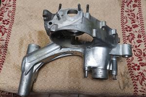 carter motore lato frizione valvola vespa PX 125