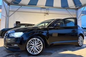 Audi A3 1.6 TDI ultra Attraction LED INTERNI E 18