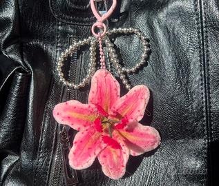 portachiavi fiore rosa accessorio estivo