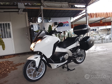 VHonda integra 700