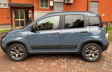 Fiat New Panda 1.o Hybrid City Cross