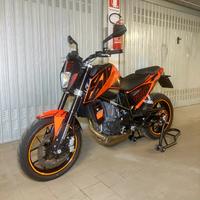 KTM Duke 690