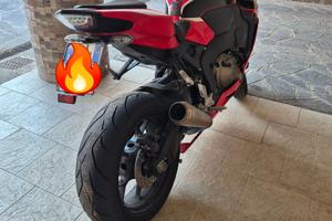 HONDA CBR 1000RR Fireblade (2017) Rossa