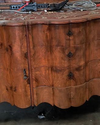 Credenza in stile Chippendale Radica