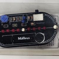 Spilla elettronica femminile