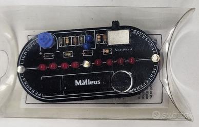 Spilla elettronica femminile