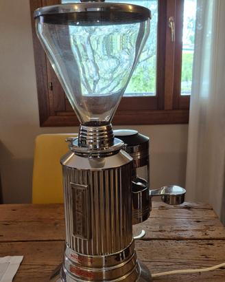 Macinacaffè professionale da bar vintage 