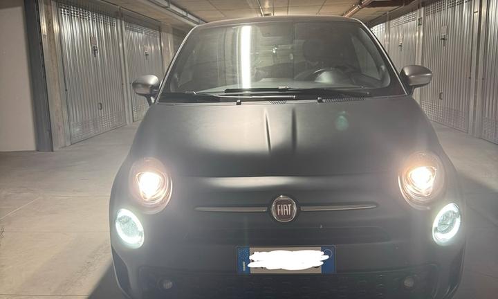 Fiat 500 Mild Hybrid Rockstar