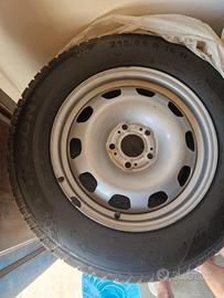 2 Gomme su cerchio invernali dacia daster mod 2020