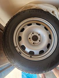 2 Gomme su cerchio invernali dacia daster mod 2020