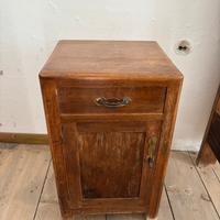 Comodino in legno vintage
