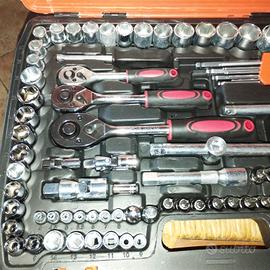 cassetta chiavi a bussola con cric