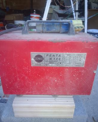 Vibratore per calcestruzzo