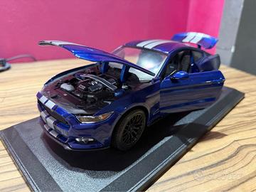 Modellino CUSTOM Ford Mustang GT 2015 1:18