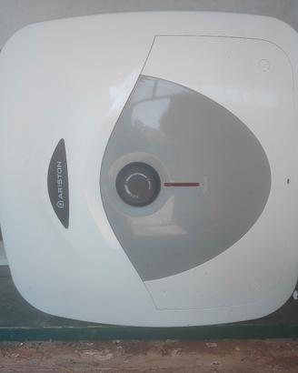 scaldabagno elettrico Ariston Andris RS 30l 