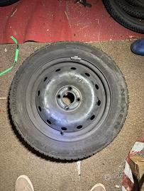 Treno gomme invernali 185/60R15 + cerchi Renault