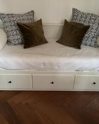 Letto/ divano  IKEA bianco due piazze