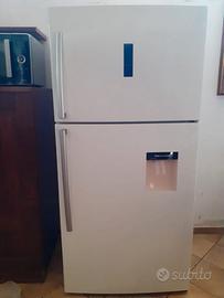 Frigorifero hisense con water dispenser