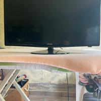 Televisore samsung 24 pollici usato pochissimo